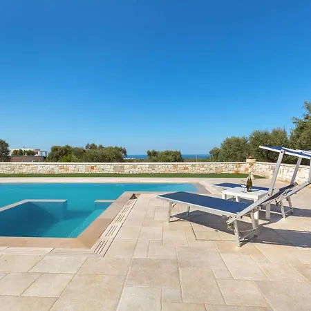 Sleeps 6 Pool Air Con Specchiolla