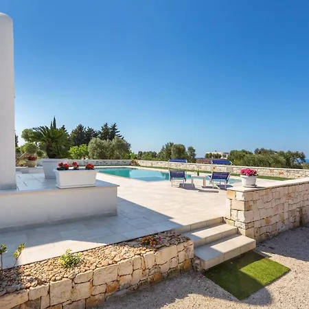 Vila Sleeps 6 Pool Air Con